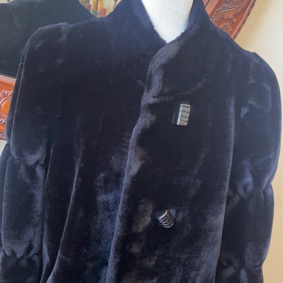 Vintage Carol Horn faux mink jacket - Picture 2 of 12